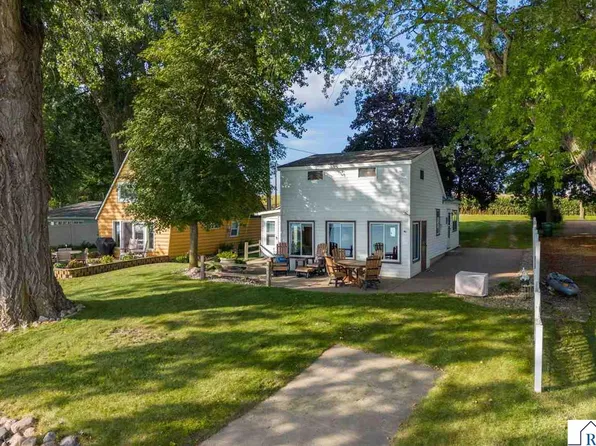 7014 Laura Ln, Saint Peter, MN 56082