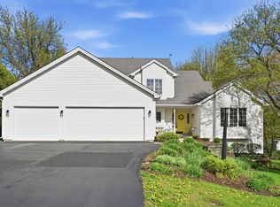 11497 Ridgecrest Dr, Roscoe, IL 61073