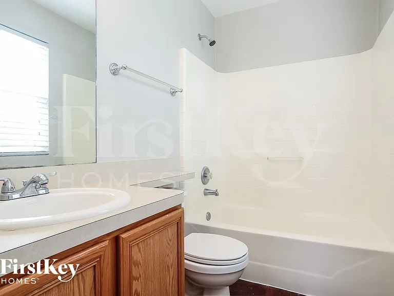 3122 Becker Glen St — Photo 12