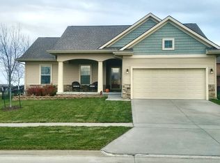 140 S 86th St, West Des Moines, IA 50266