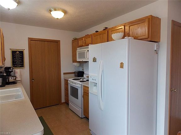 4th image of 13987 Allison Dr