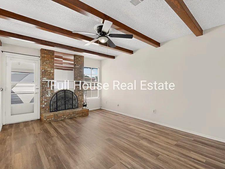 2309 Saturn Pl NE — Photo 10