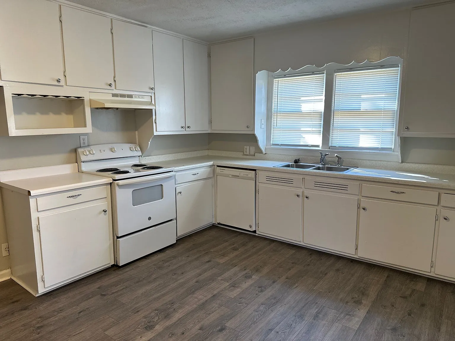 3 bed, 1658 sqft, $1,500 — Photo 2