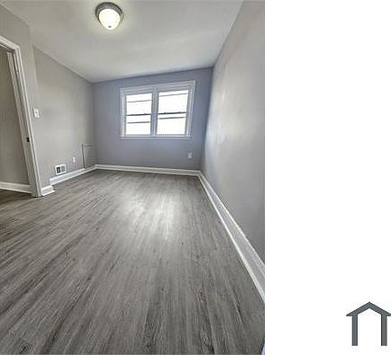 5th image of 2131 Hawthorne Rd