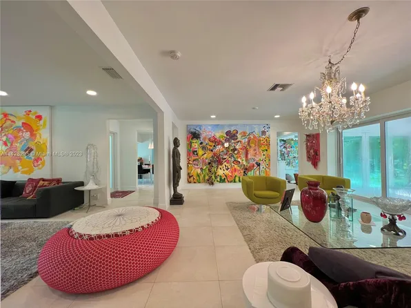13915 SW 73rd Ave, Palmetto Bay, FL 33158