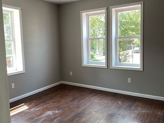 5th image of 107 N 15th St #1
