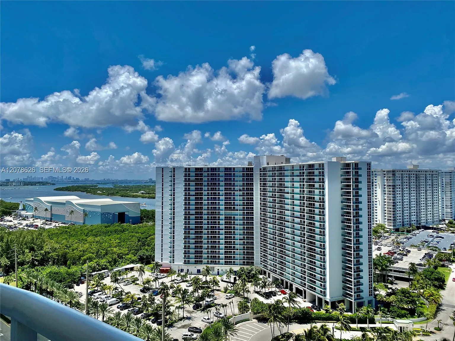 Tdr Tower Iii Condo — Photo 4