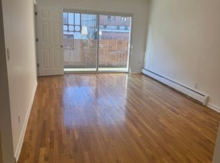 11708 Curzon Rd #2, Richmond Hill, NY 11418