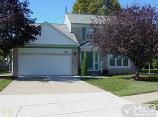 1515 Knightsbridge Rd, Canton, MI 48187