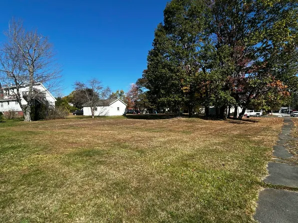 25 Kenneth Road, South Portland, ME 04106