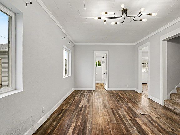5th image of 401 W 6th St