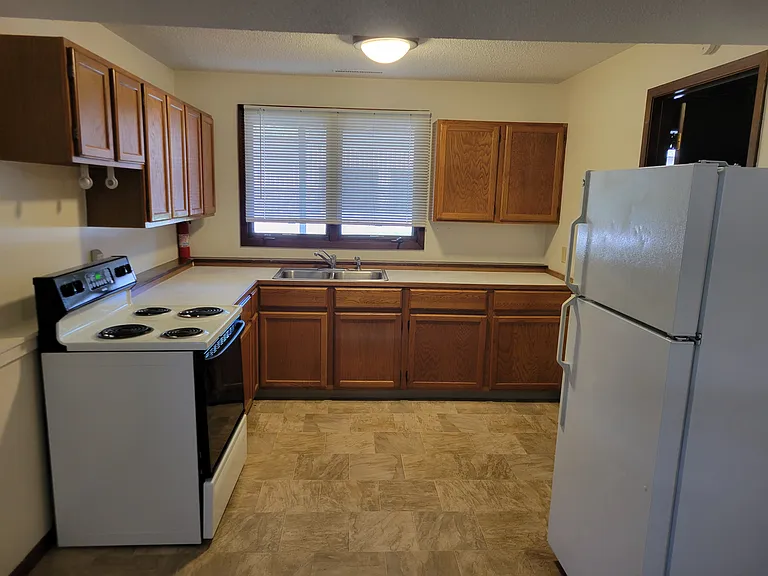 101 1/2 W Madison St — Photo 5