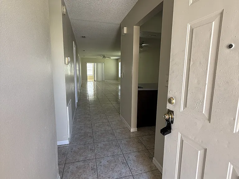 752 Lucaya Dr — Photo 1