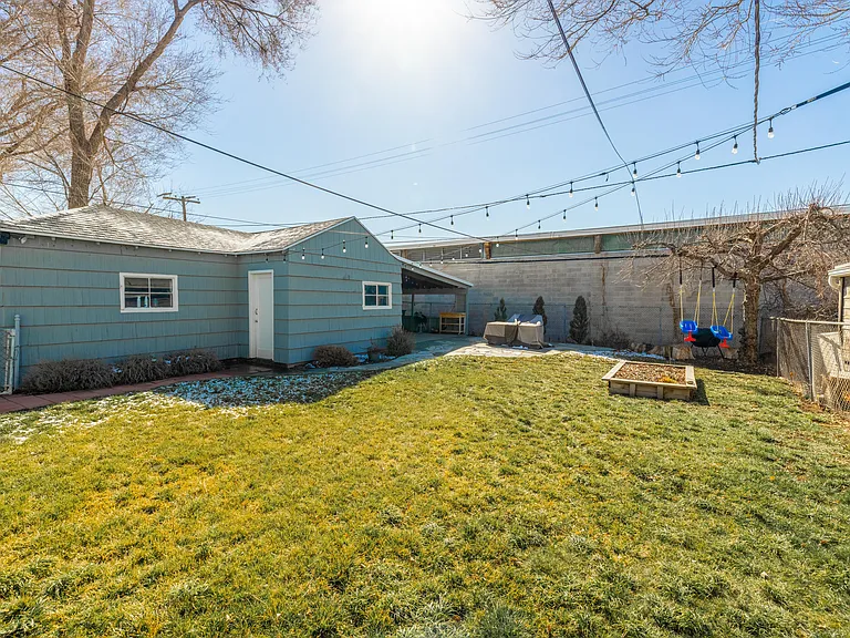 356 E Utopia Ave S — Photo 40