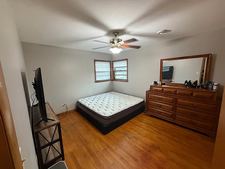 8833 Oswego Ave — Photo 23