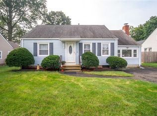 96 Piper Rd, Hamden, CT 06514