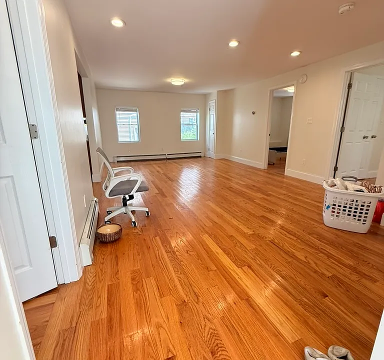 21 Monastery Rd #1