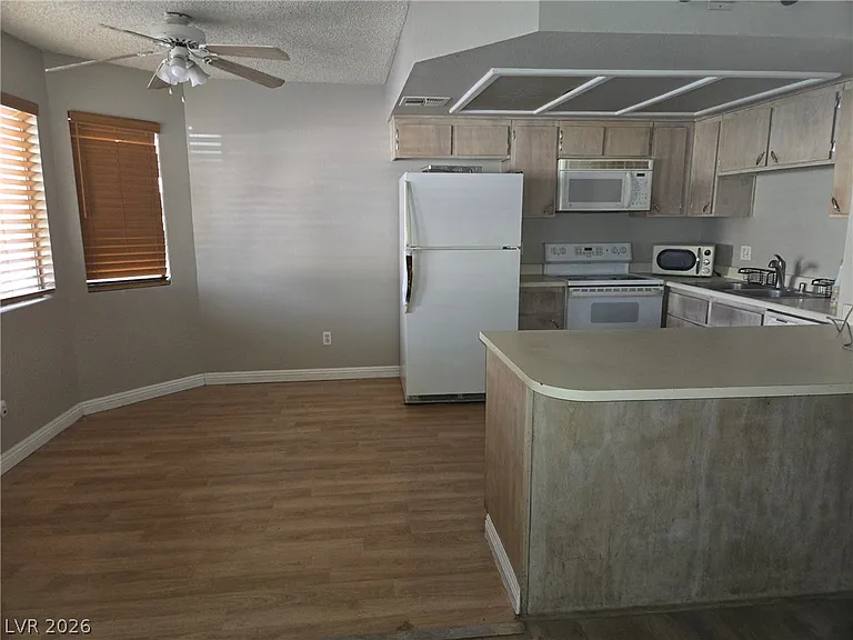 701 Rock Springs Dr #101 — Photo 4