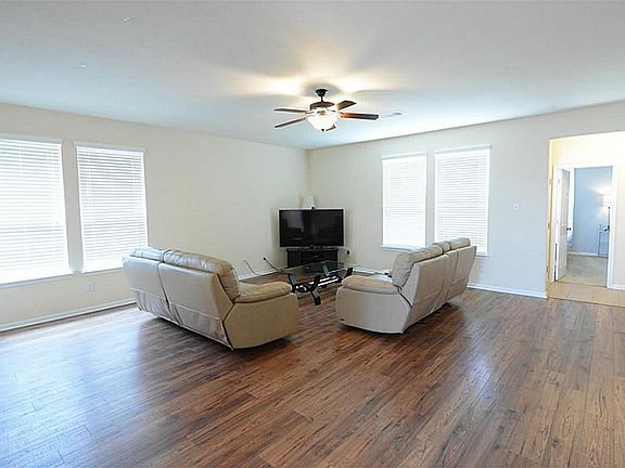 4th image of 12015 Golden Lodge Ln