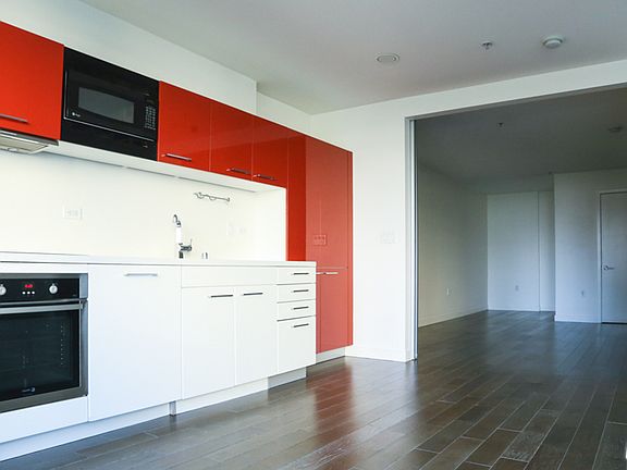 5th image of 901 S Flower St Unit 708