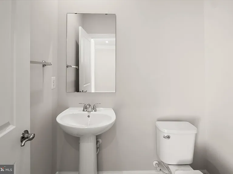 3823 Solidarity Cir — Photo 25