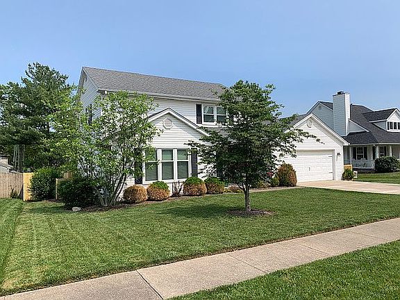 3rd image of 388 Colony Dr