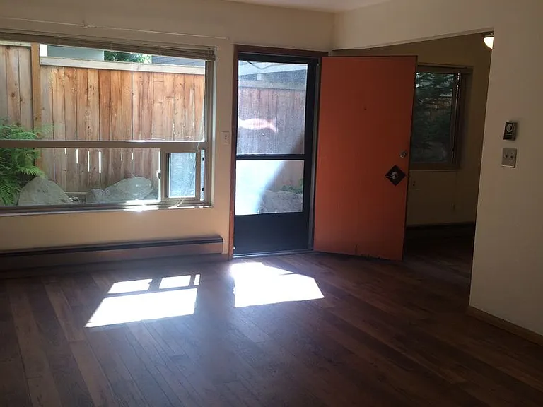 Go Long Apartments — Photo 3