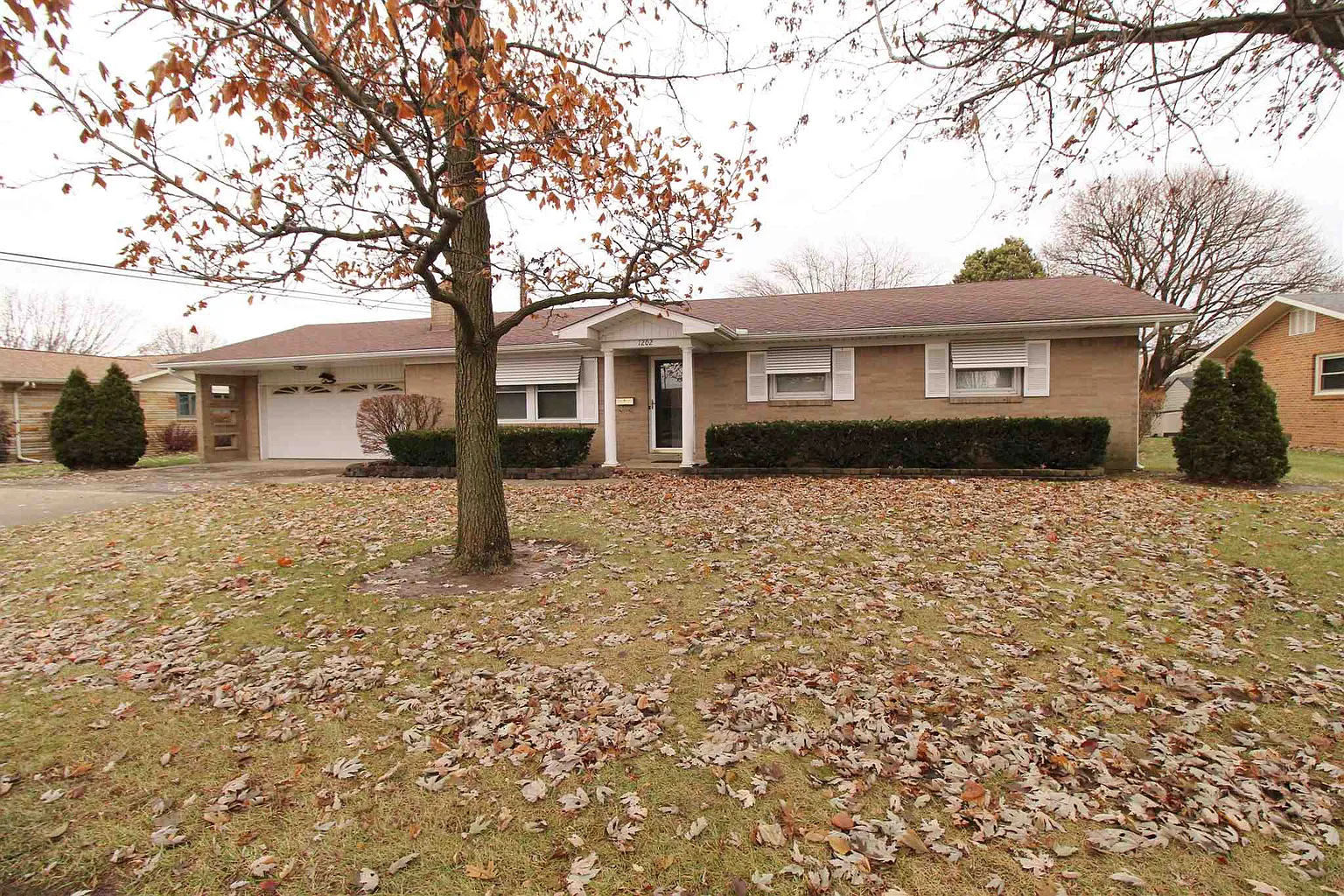 1202 N Manor Dr photo 1