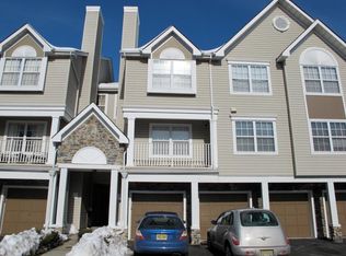319 Prestwick Way, Edison, NJ 08820