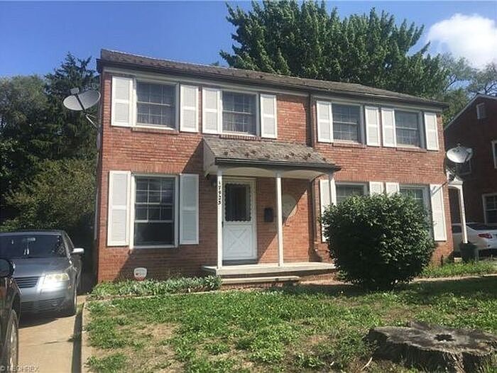 1st image of 17925 Chagrin Blvd