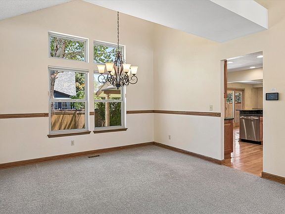 3rd image of 4686 N Wildflowers Way