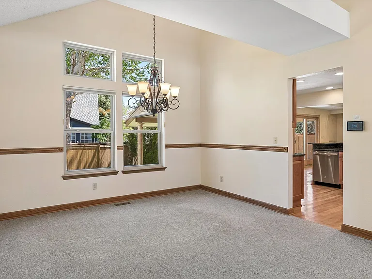 4686 N Wildflowers Way — Photo 3