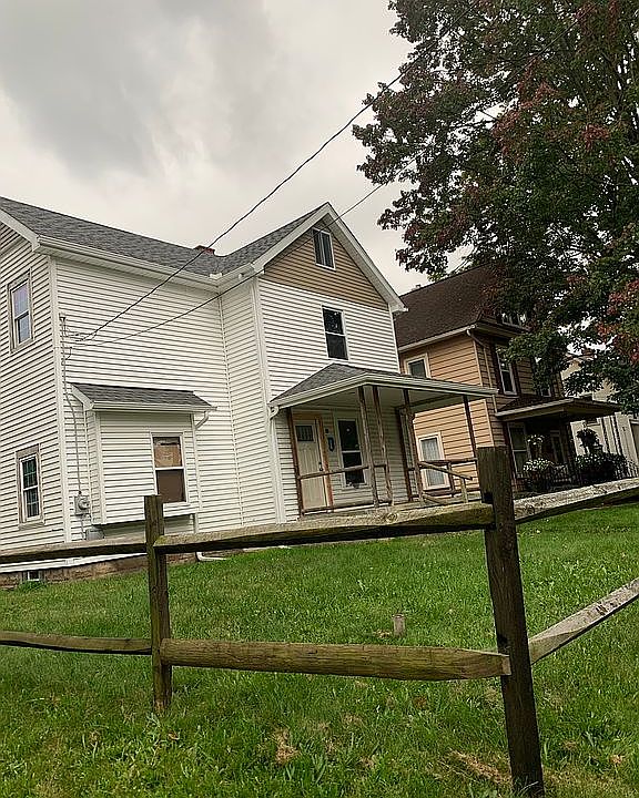 1st image of 936 S Lundy Ave