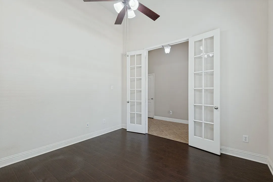 4 bed, 2860 sqft, $2,800 — Photo 3