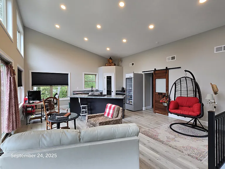 416 S Eberhart Rd — Photo 8