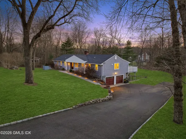 97 Davenport Ridge Ln, Stamford, CT 06903
