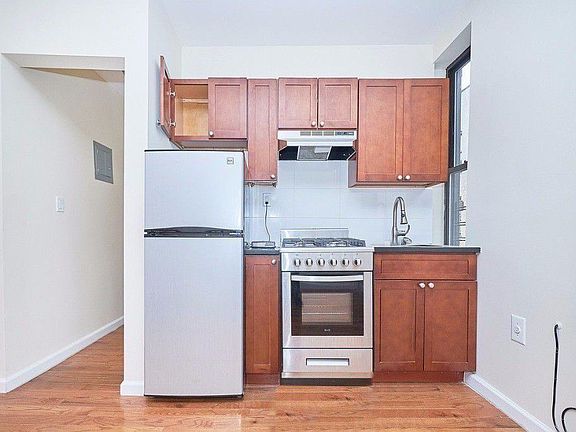 5th image of 150 W 140th St APT 4J