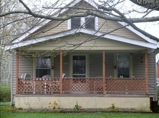 968 Garrison Rd, Ashtabula, OH 44004