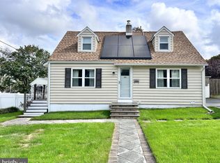 24 Penn Valley Dr, Yardley, PA 19067