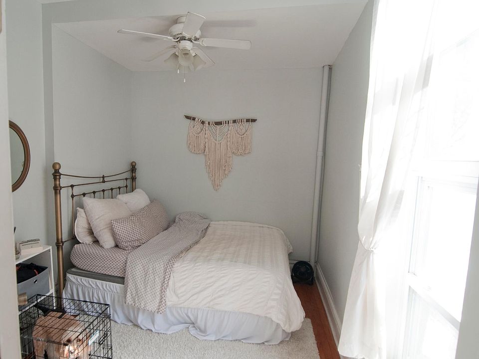 Bedroom that also faces the South. Ginger the dog is not inc