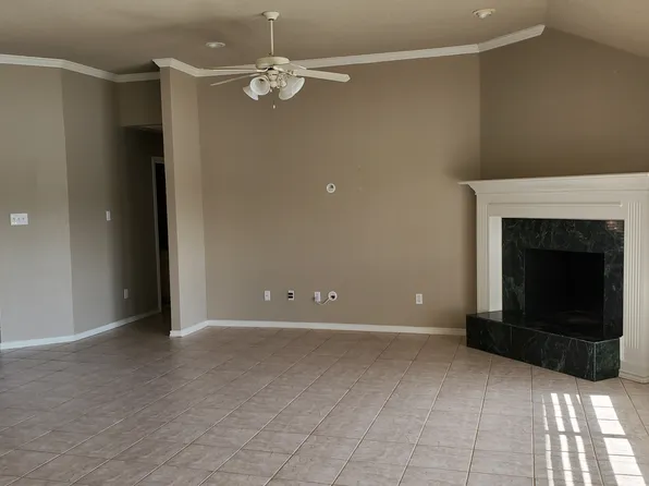 5930 River Bend Dr, Benbrook, TX 76132