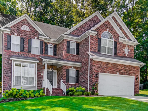 5 Crab Tree Ct, Greensboro, NC 27455
