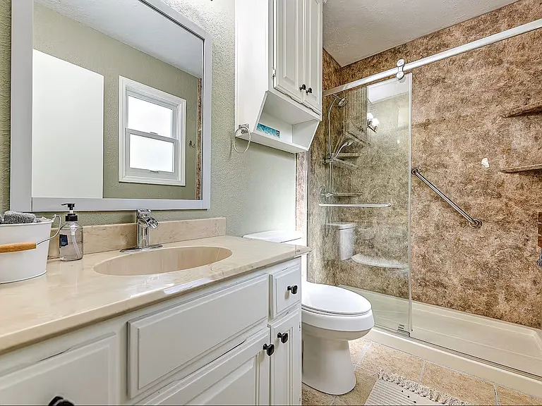 4 Lambeth Cir — Photo 3