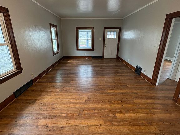 4th image of 717 Kern St
