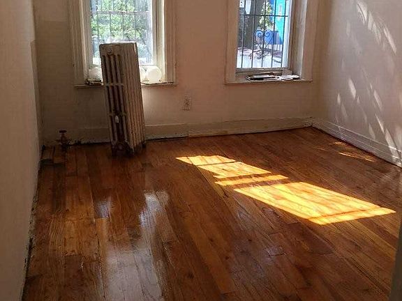 4th image of 10512 177th St