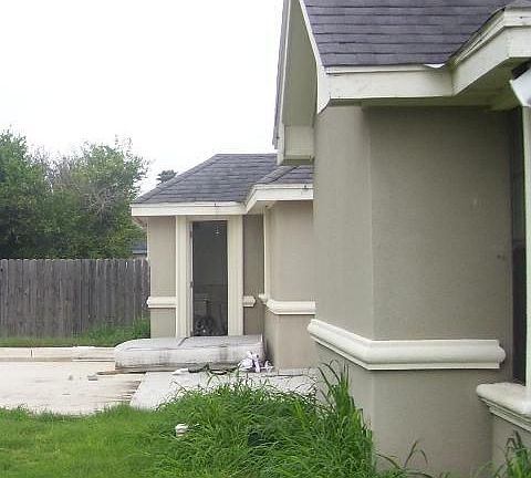 3rd image of 3505 Rosewood St