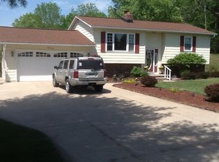 20710 Crestview Dr, Reed City, MI 49677