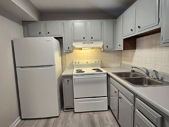 4th image of 737 Townside Rd SW APT 44