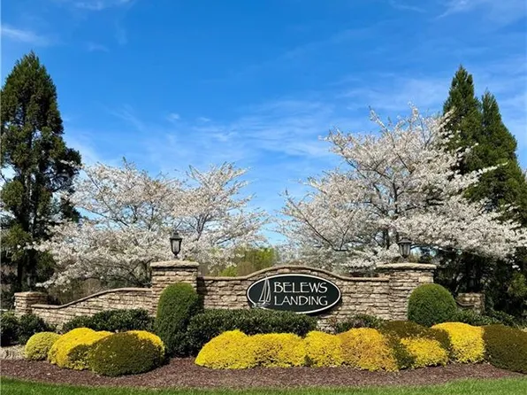 181 Leeward Dr #64, Stokesdale, NC 27357