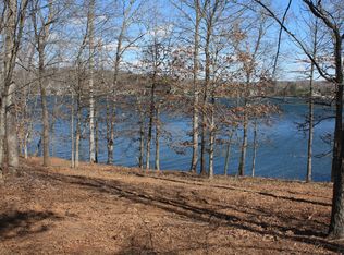 429 Oak Point Ln, Moneta, VA 24121